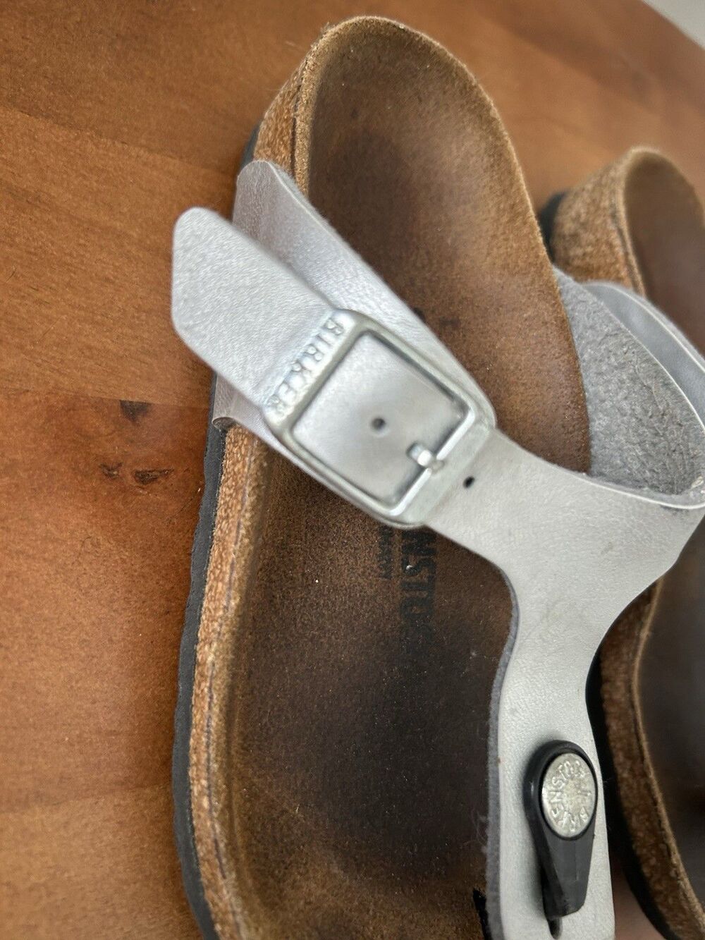 Birkenstock Gizeh Youth Comfort Silver Flats Shoes Sandals Size 30 US 12/ 12.5 - Picture 2 of 6